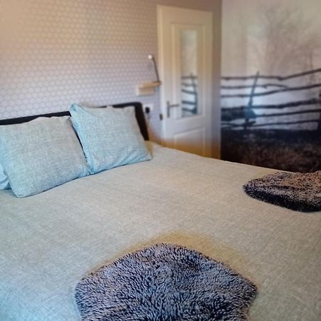 B&B Typisch Lelies Liessel Exteriör bild