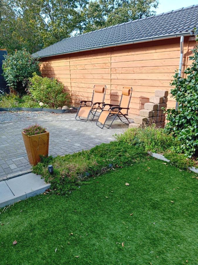 B&B Typisch Lelies Liessel Exteriör bild