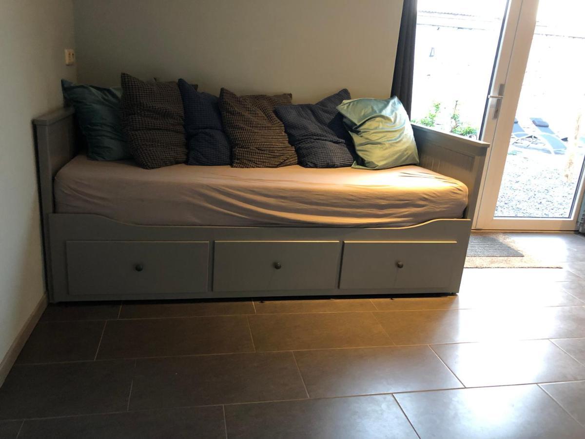 B&B Typisch Lelies Liessel Exteriör bild
